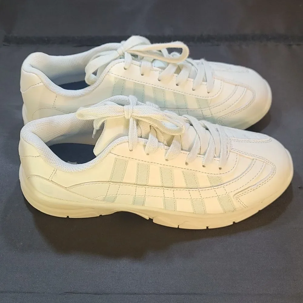 BRAND NEW K-SWISS LACE UP CLOSURE LADIESWH6-1010 SNEAKER